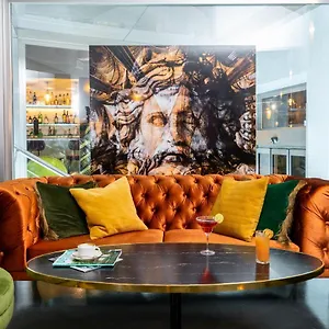 Leonardo Boutique Termini Rzym